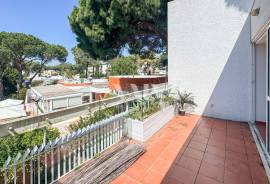 1-Bedroom Apartment with Private Rooftop in Vilamoura