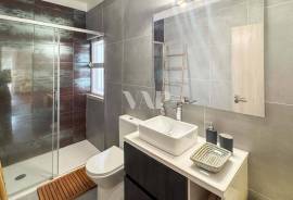 1-Bedroom Apartment with Private Rooftop in Vilamoura