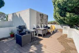 1-Bedroom Apartment with Private Rooftop in Vilamoura