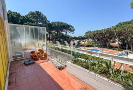 1-Bedroom Apartment with Private Rooftop in Vilamoura