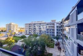 Modern 2-Bedroom Apartment with Panoramic Views in Faro