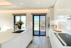 Modern 2-Bedroom Apartment with Panoramic Views in Faro