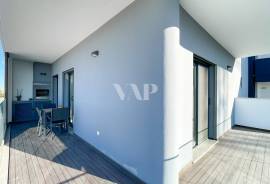 Modern 2-Bedroom Apartment with Panoramic Views in Faro