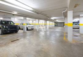 3 Bedroom Apartment with Private Garden and Golf Front in Vilamoura