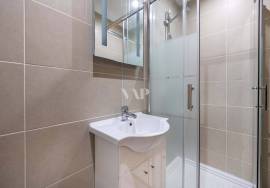 2 bedroom flat in Vilamoura for sale, set in private condominium