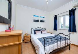 2 bedroom flat in Vilamoura for sale, set in private condominium