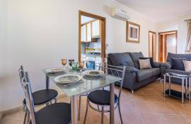 2 bedroom flat in Vilamoura for sale, set in private condominium