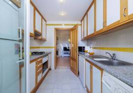 2 bedroom flat in Vilamoura for sale, set in private condominium