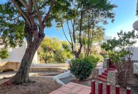 2-Bedroom Apartment with Private Terrace and Parking in Vilamoura Marina