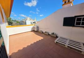3+1 Bedroom Apartment with Private Terraces and Garden View – Quinta da Beloura