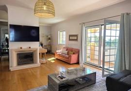 3+1 Bedroom Apartment with Private Terraces and Garden View – Quinta da Beloura