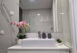 Modern 3 bedroom apartment with terrace, 2 parking spaces and storage room | Recent Construction (2023)