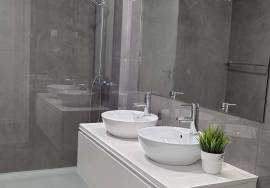 Modern 3 bedroom apartment with terrace, 2 parking spaces and storage room | Recent Construction (2023)