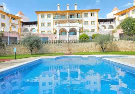 Elegant 3 Bedroom Apartment with Two Suites | Condominium with garden and pool | Quinta da Beloura