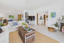 Furnished 5 Bedroom Tavira villa with large sun terraces