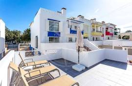 Furnished 5 Bedroom Tavira villa with large sun terraces
