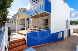 Furnished 5 Bedroom Tavira villa with large sun terraces