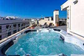 Fully furnished 3 Bedroom Tavira Penthouse Apartment with large Garage