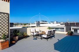Fully furnished 3 Bedroom Tavira Penthouse Apartment with large Garage