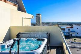 Fully furnished 3 Bedroom Tavira Penthouse Apartment with large Garage