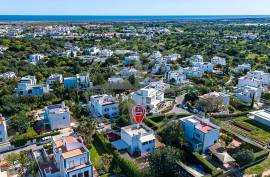 Mediterranean 3 Bed Villa with mature garden in Quinta do Perogil, Tavira