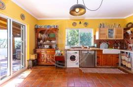 Mediterranean 3 Bed Villa with mature garden in Quinta do Perogil, Tavira