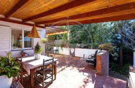 Mediterranean 3 Bed Villa with mature garden in Quinta do Perogil, Tavira