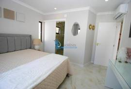 Renovated 1+1 bedroom apartment with balcony to the south and parking | Montechoro, Albufeira