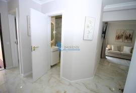 Renovated 1+1 bedroom apartment with balcony to the south and parking | Montechoro, Albufeira