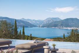 Montenegro Luxury Four Bedroom Villa with Golf and Sea Views, The Peaks, Luštica Bay