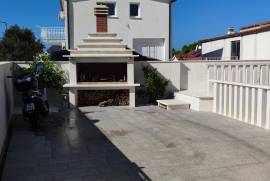 One apartment in a house with only 4 apartments in total For Sale in Okrug Donji Croatia