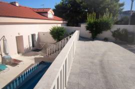 One apartment in a house with only 4 apartments in total For Sale in Okrug Donji Croatia
