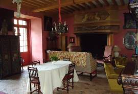 Stunning 8 Bed Château de la Chassaigne for Sale in Thiers France