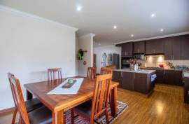 Luxury 5 Bed Villa For Sale in Blue Water Creek Estate Zwavelpoort South Africa