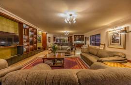 Luxury 5 Bed Villa For Sale in Blue Water Creek Estate Zwavelpoort South Africa