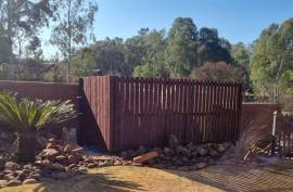 Luxury 5 Bed Villa For Sale in Blue Water Creek Estate Zwavelpoort South Africa