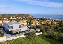3 bedroom semi-detached luxury villa with sea views within walking distance of the centre of Praia da Luz