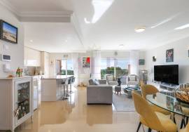 Modern 2 Bedroom Bayview Village Apartment with Panoramic Golf Views on Boavista Golf & Spa, Lagos