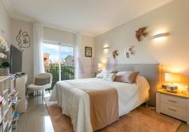 Modern 2 Bedroom Bayview Village Apartment with Panoramic Golf Views on Boavista Golf & Spa, Lagos Modern 2 Bedroom Bayview Village Apartment with Panoramic Golf Views on Boavista Golf & Spa, Lagos