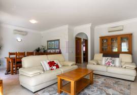 Elegant 3-Bedroom Villa at Boavista Golf, Lagos