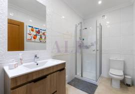 Elegant 3-Bedroom Villa at Boavista Golf, Lagos