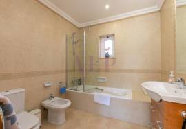 Elegant 3-Bedroom Villa at Boavista Golf, Lagos