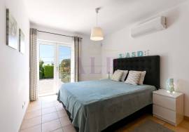 T2+1 villa in Lagos with sea views & communal pool