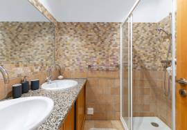 T2+1 villa in Lagos with sea views & communal pool