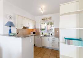 T2+1 villa in Lagos with sea views & communal pool