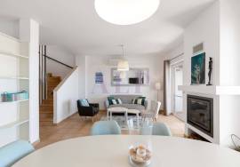 T2+1 villa in Lagos with sea views & communal pool