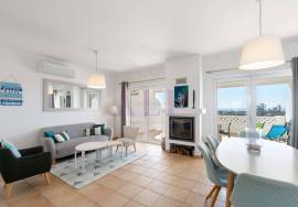 T2+1 villa in Lagos with sea views & communal pool