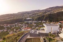 Luxury 4 Bedroom Villa in Ponta do Sol: A Haven of Elegance and Comfort Luxury 4 Bedroom Villa in Ponta do Sol: A Haven of Elegance and Comfort