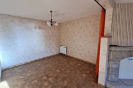 Flats / Apartments for rent - 2 rooms - 85 m2 - GUILLAC - (56800)