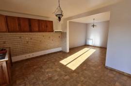 Flats / Apartments for rent - 2 rooms - 85 m2 - GUILLAC - (56800)